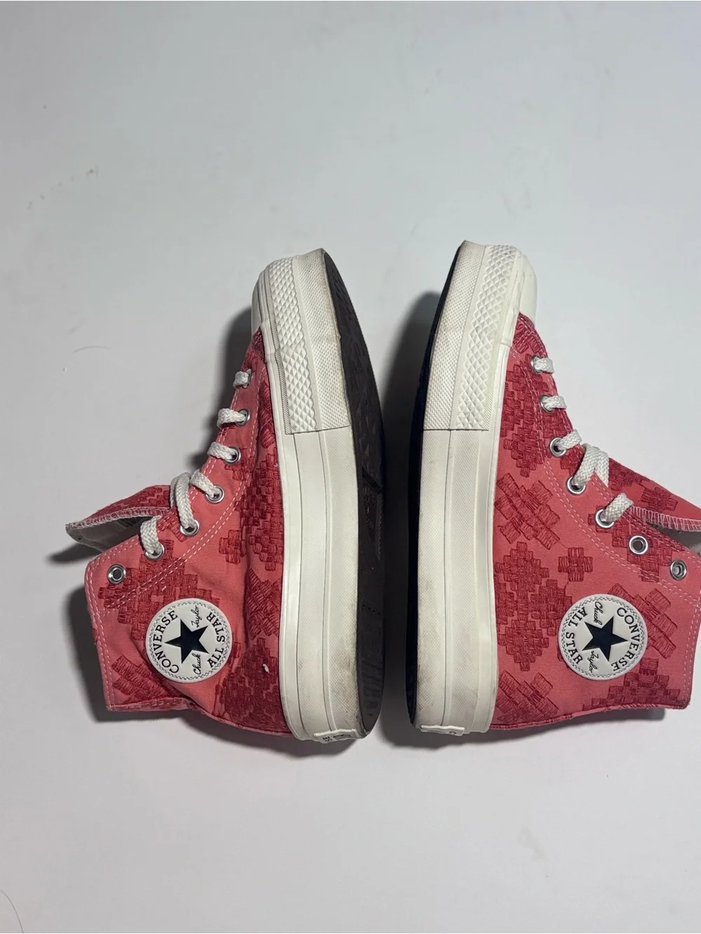 Converse Platform High Tops 8.5 | Coral Embroidered Boho Fall Festival Sneakers